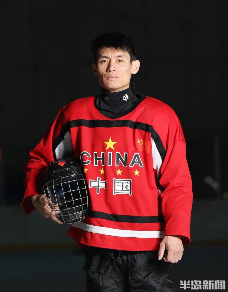 “你们残奥冰球队第一次参加奥运会就拿到了奖牌，你们很棒！”青岛健儿崔玉涛代表球队获最高荣誉！