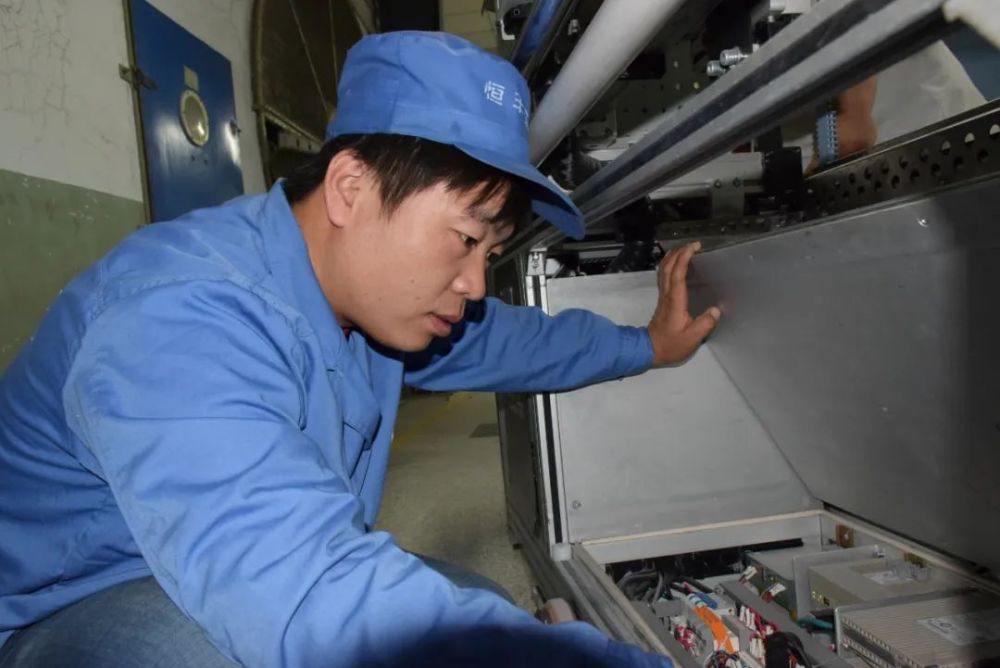 十年铸匠心 | 平原恒丰纺织姚长彬获“德州工匠”荣誉称号