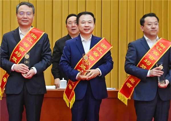 天能集团获省“亩均效益领跑者”荣誉称号