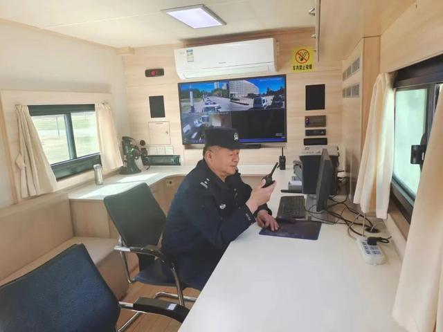 巴彦淖尔民警刘杰荣获“全国公安机关成绩突出个人”荣誉称号