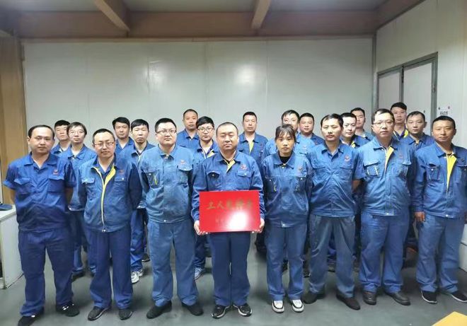 最美奋斗者｜中原内配缸套四厂T线班组荣获焦作市“工人先锋号”荣誉称号