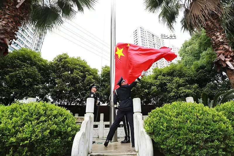 传承峥嵘岁月荣光！瑞安公安举行建局73周年暨人民警察职业荣誉仪式