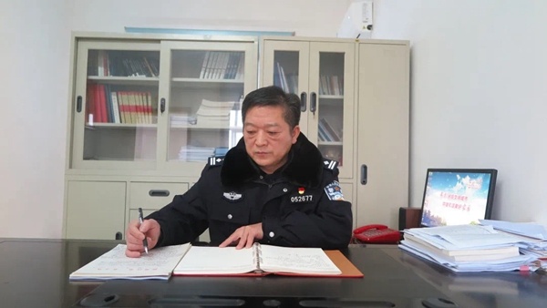 荆州民警赵哲仁荣获“全国优秀人民警察”称号