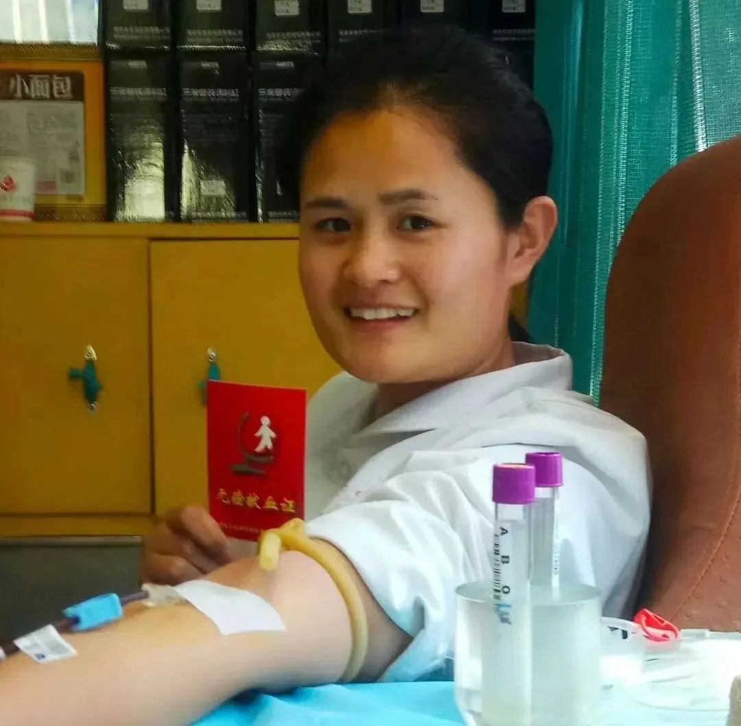 武晓霞荣获“邯郸市杰出青年”称号