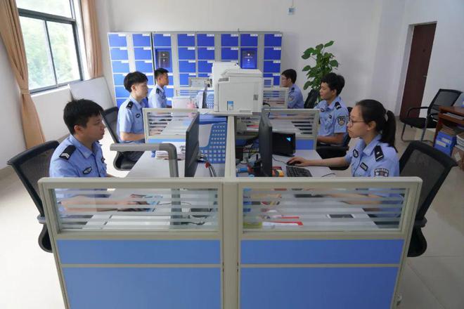 大新县公安局桃城派出所再次荣获“全区公安机关执法示范单位”称号