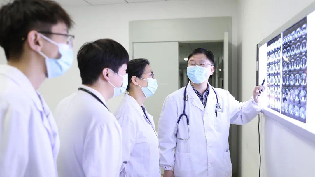 邓飞荣获孝感市2022年度“最美健康守护者”称号