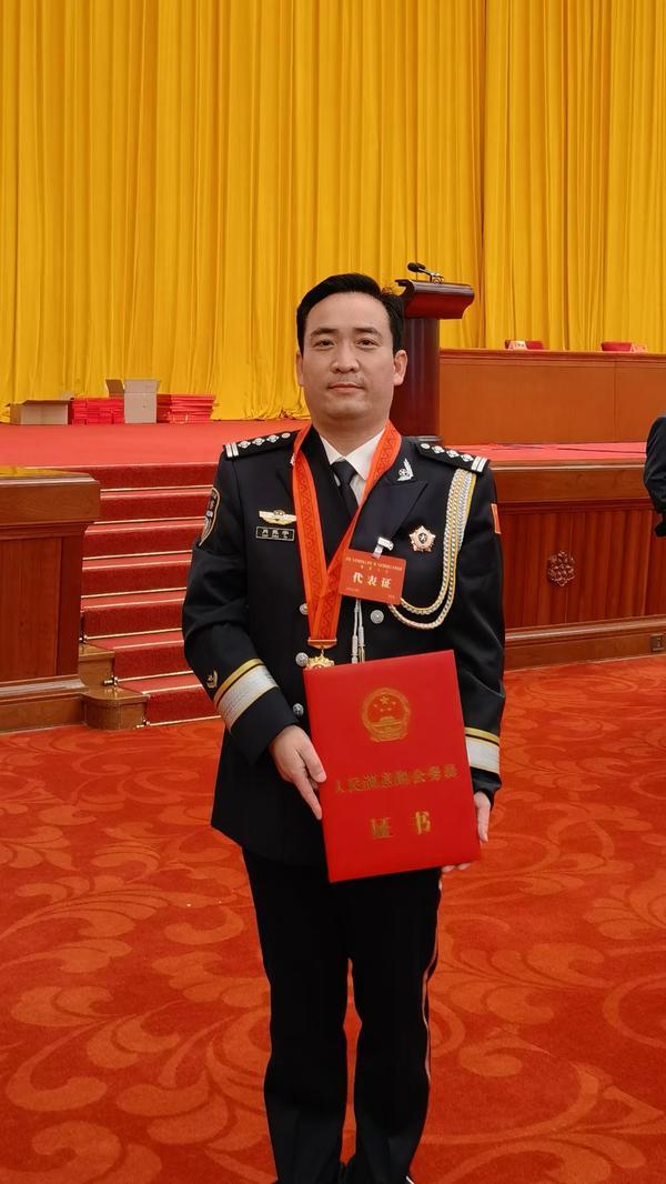 河南公安系统3人被授予全国“人民满意的公务员”称号