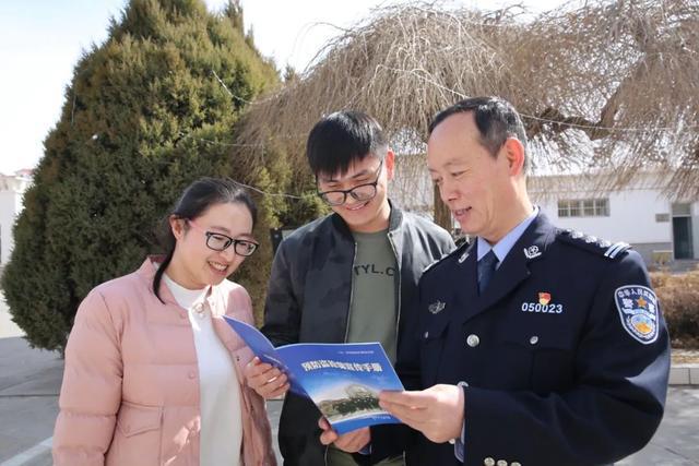 甘肃公安2名个人被授予全国“人民满意的公务员”称号