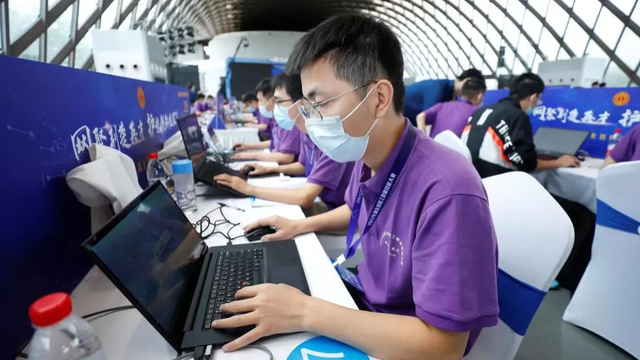 湖北首届“数字工匠”大赛举行