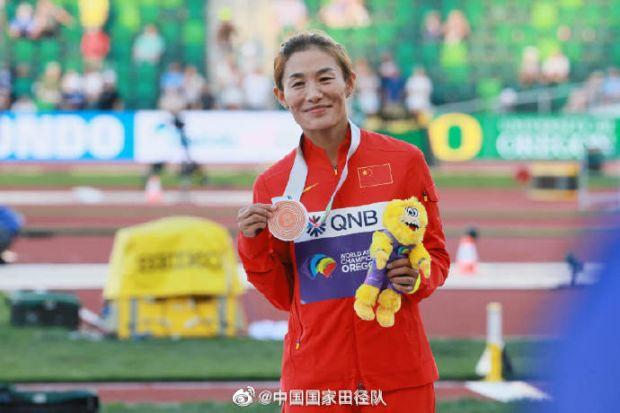 切阳什姐获全国青年岗位能手标兵称号