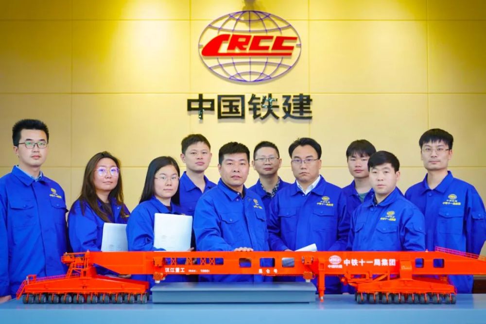 点赞！他们荣获“荆楚楷模”荣誉称号