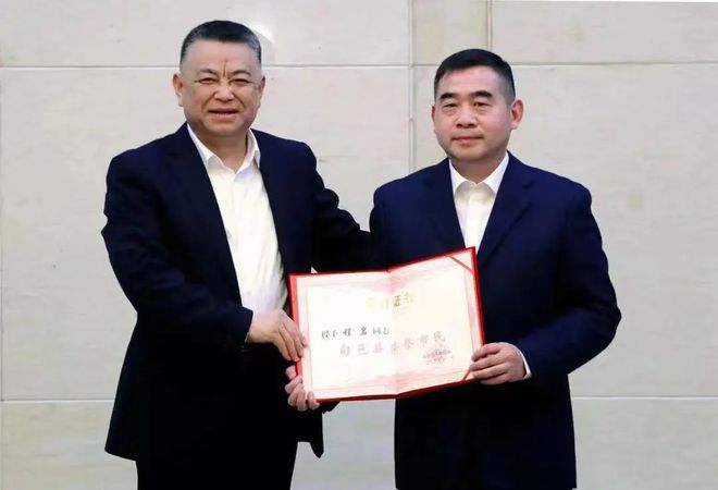 旬邑县“荣誉市民”称号，泰兴程岩获得！