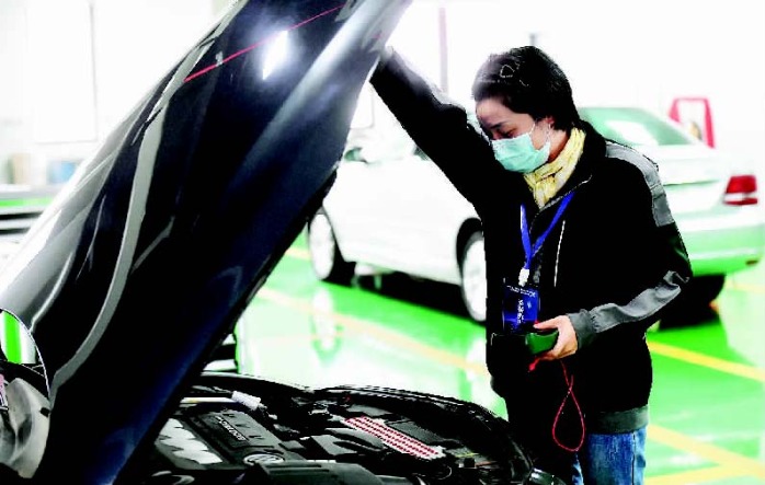 上海市职工职业技能系列大赛昨启动