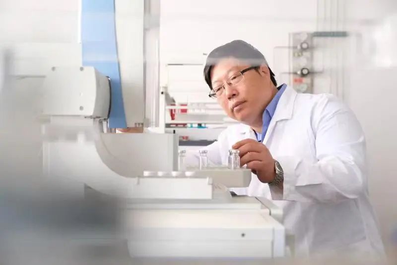 社员周耀斌荣获“全国技术能手”称号