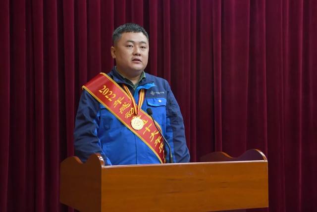 空难中勇救异国幼儿，这位90后荣获“2022感动交通十大人物”称号