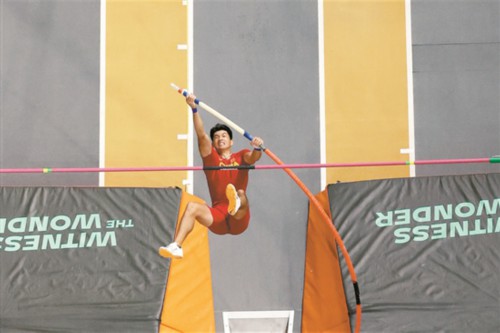 广东撑竿跳高名将黄博凯斩获第六名 创个人世界大赛最高排名