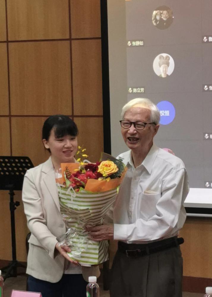 中山大学教授黄修己获“中国现代文学学术贡献荣誉奖”