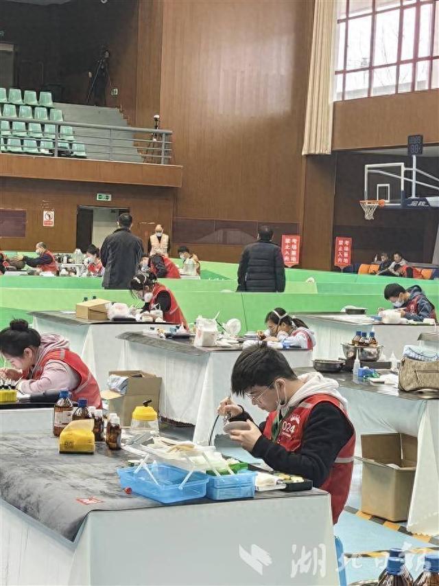 湖北两名文物修复师被授予“全国技术能手”称号