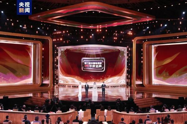 游本昌获“终身成就艺术家”荣誉！向一生耕耘不辍的“爷叔”致敬！