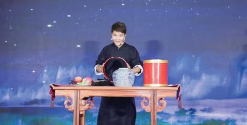 张云峰荣获“新时代魔术领军人才”称号