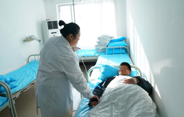 喜讯！“海岛医生”王辉荣获“全国三八红旗手”荣誉称号